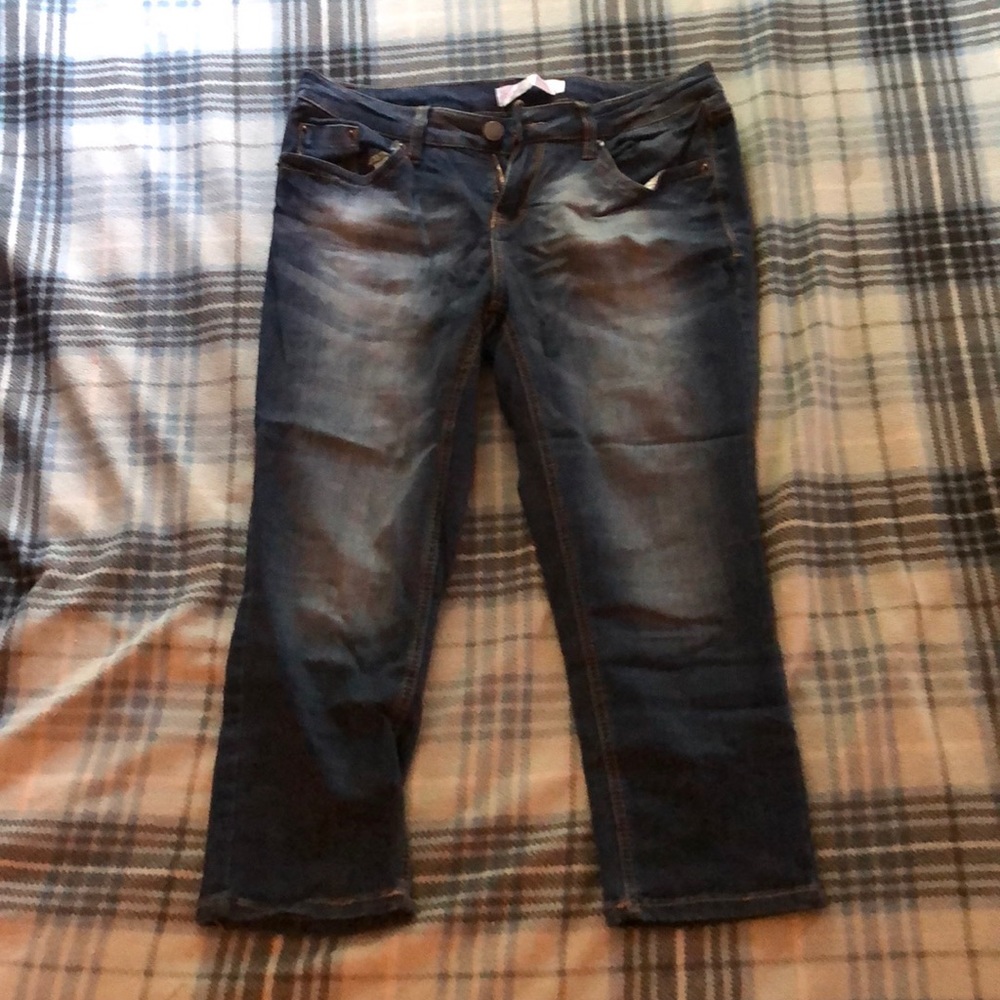 Capris.